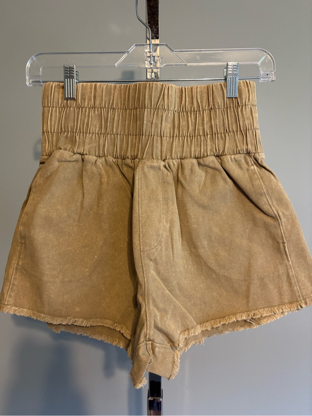 New In shorts dark khaki colored wide elastic waist pockets pull on S M L NWT